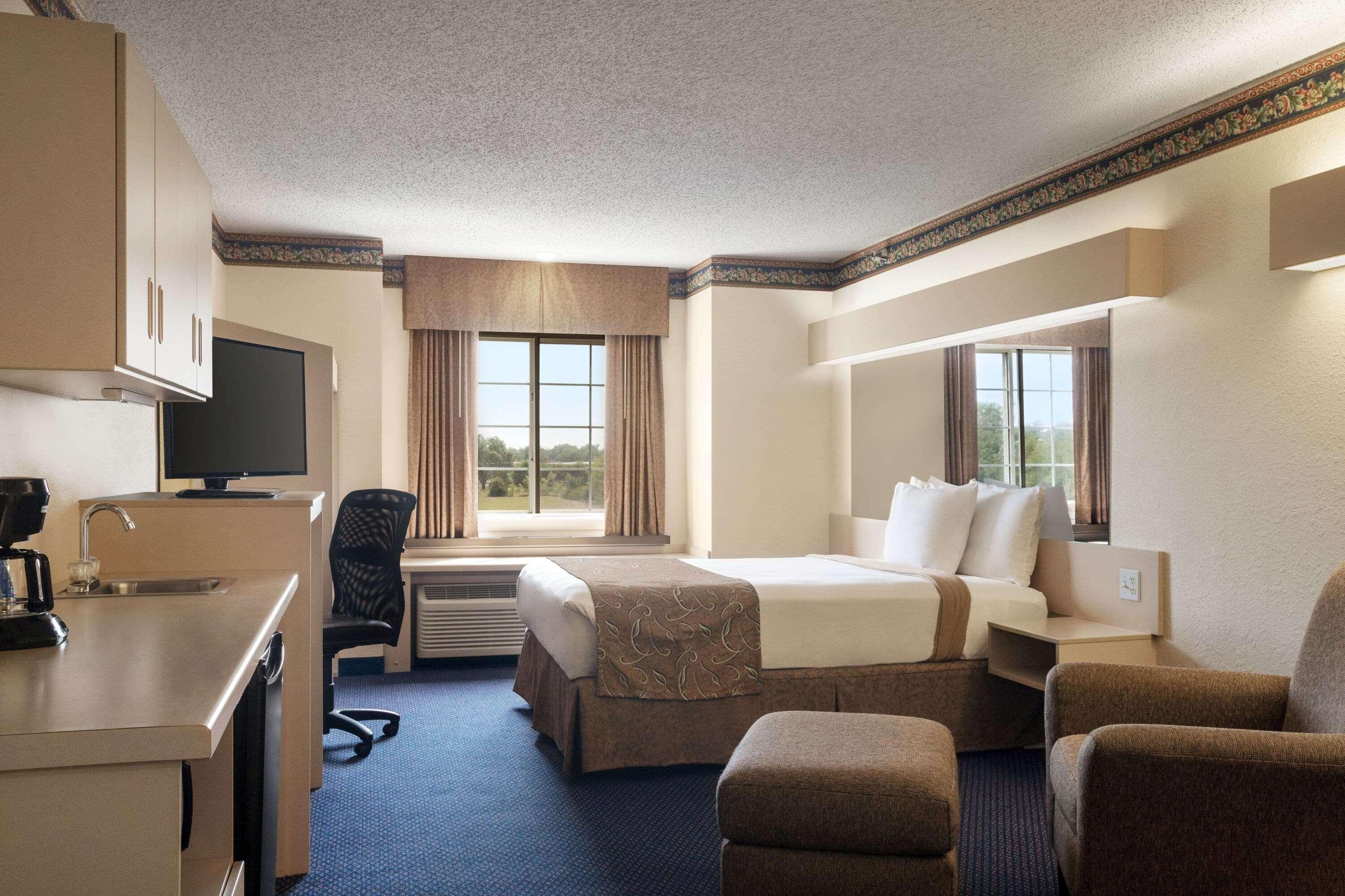 Travelodge By Wyndham Fort Scott Exteriör bild