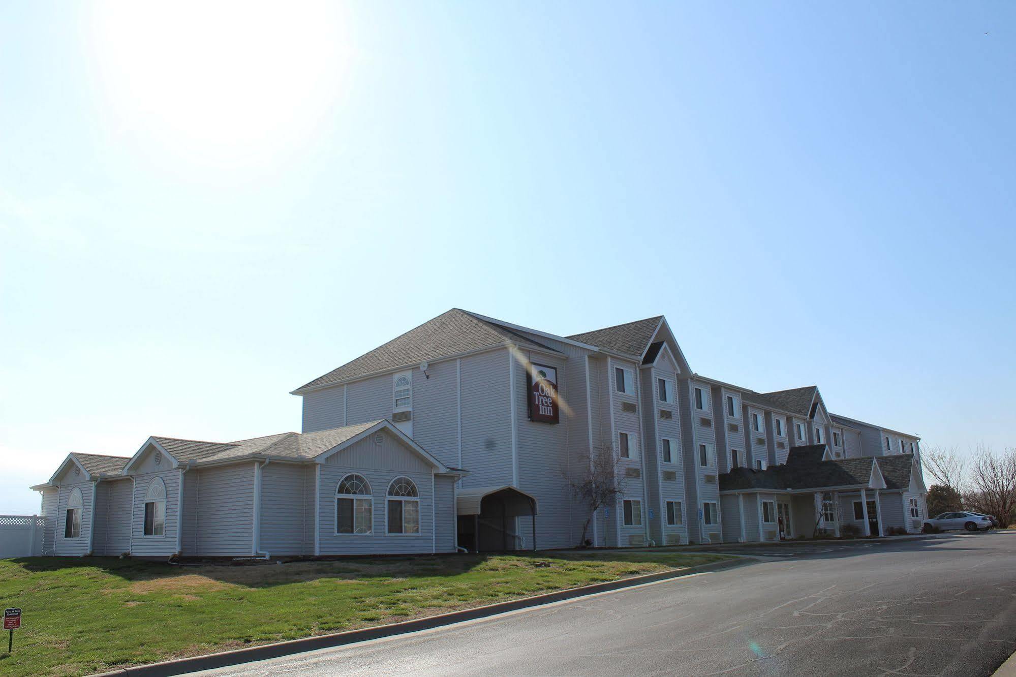 Travelodge By Wyndham Fort Scott Exteriör bild