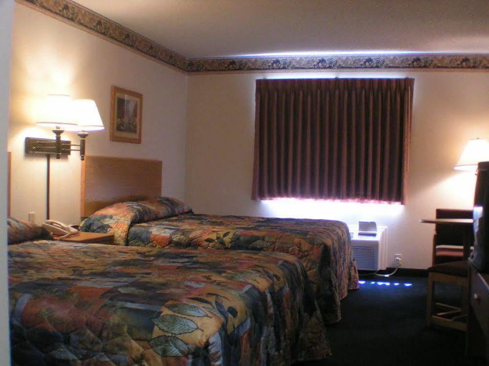 Travelodge By Wyndham Fort Scott Exteriör bild